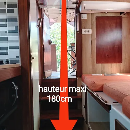 Bateau Sur Terre Hotel na wodzie *