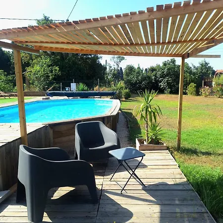 Bateau Sur Terre Hotel na wodzie *